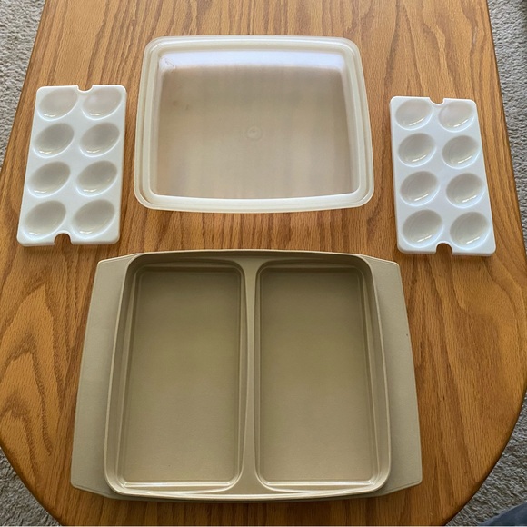 Vintage Tupperware Deviled Egg Keeper Storage - Picture 6 of 6